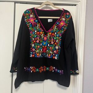 Soler Mexican Embroidered Floral Tunic Top Black V-Neck Long Sleeve Boho Blouse